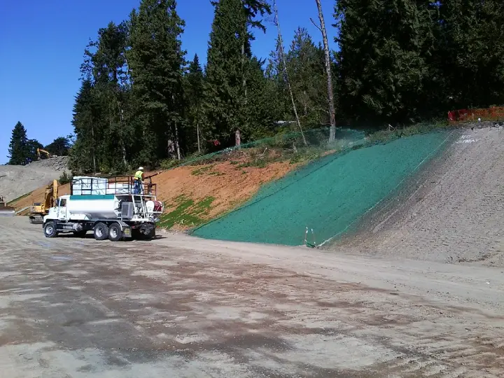 Benefits of Hydroseeding in San Marcos TX for New Lawns